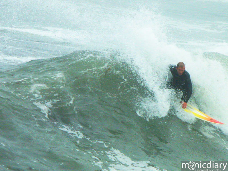 surfer02.jpg : surfing.ocean.beach.san.diego