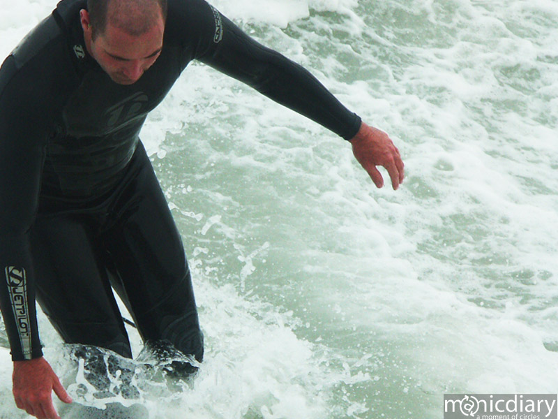 surfer06.jpg : surfing.ocean.beach.san.diego