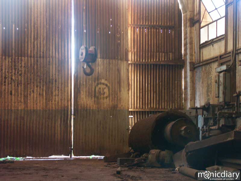 crane02.jpg : the.mill.maui