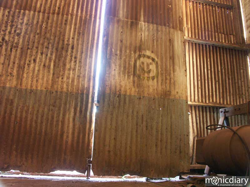 door.jpg : the.mill.maui